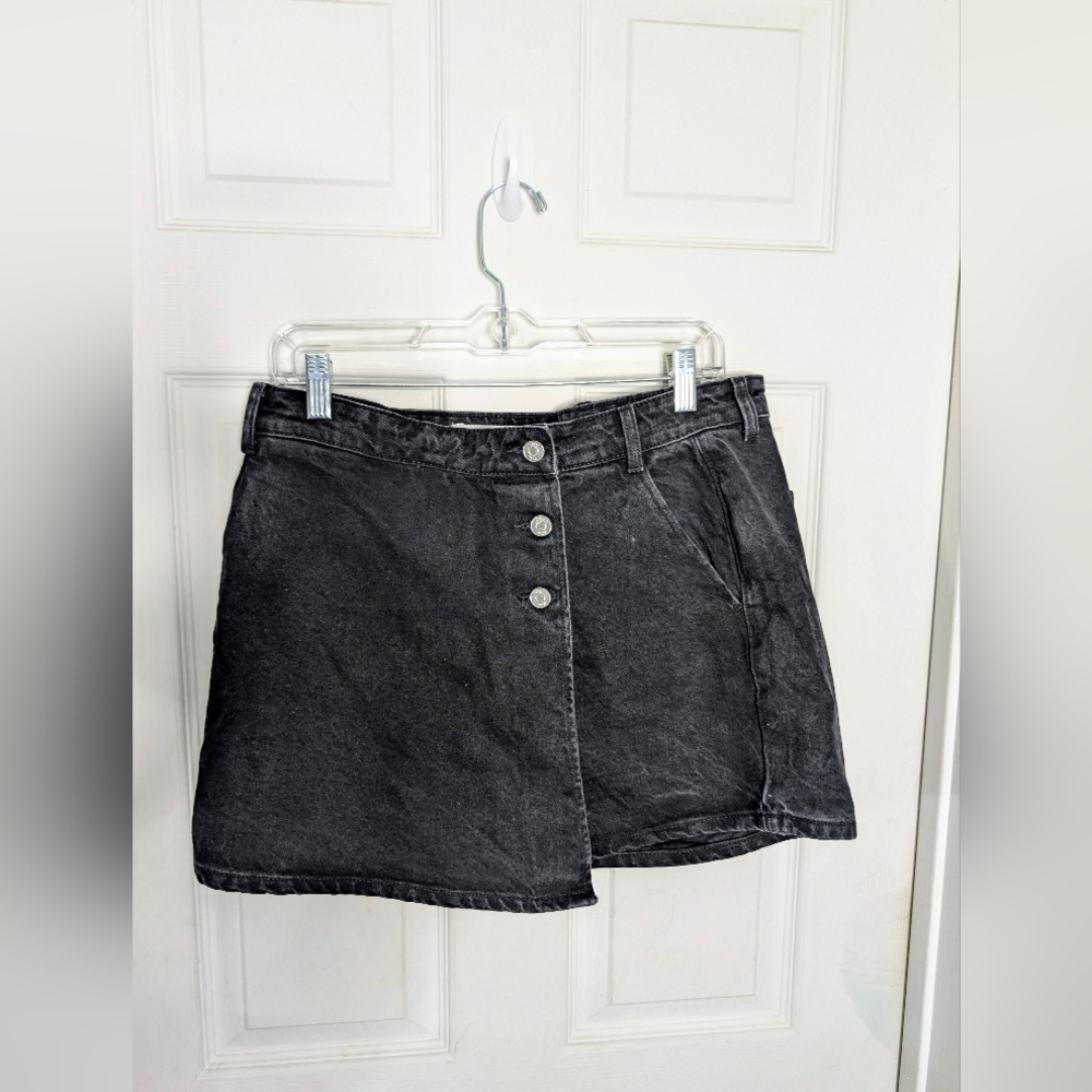 Zara Charcoal Button-Front Skort
